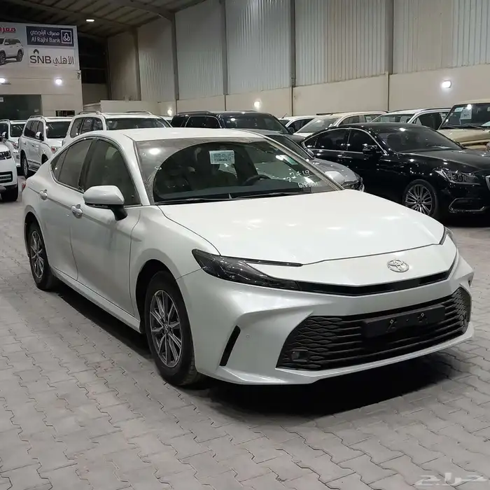 تويوتا كامري 2025 Eمطور وارد عبداللطيف جميل 1