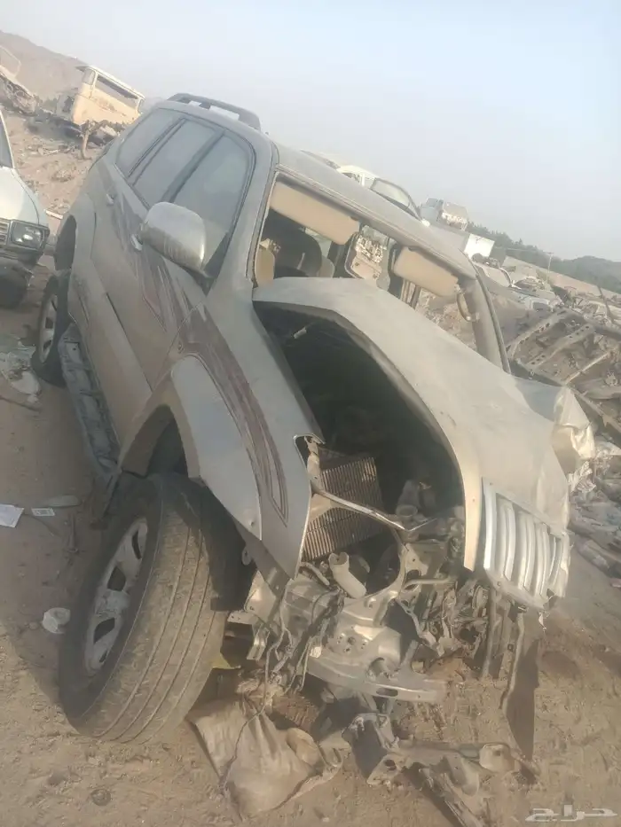 برادو ديزل 2004 مصدوم قطع غيار فقط تشليح الحمدنيه 3