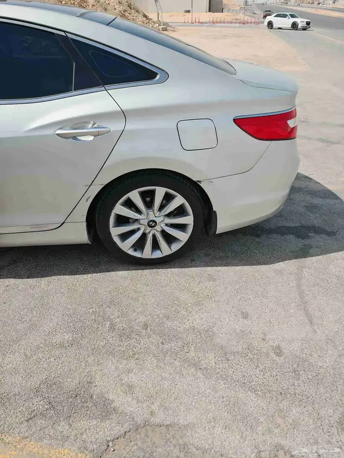 هيونداي ازيرا 2015 26