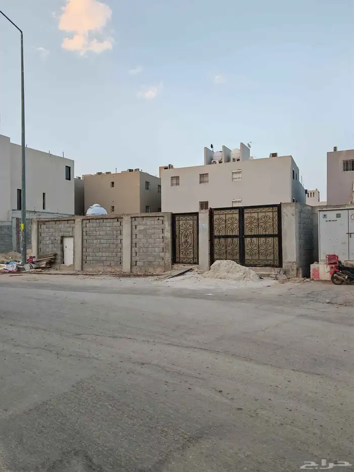 أرض سكنية حي الرمال مخطط مسك برخصة بناء 395م 0