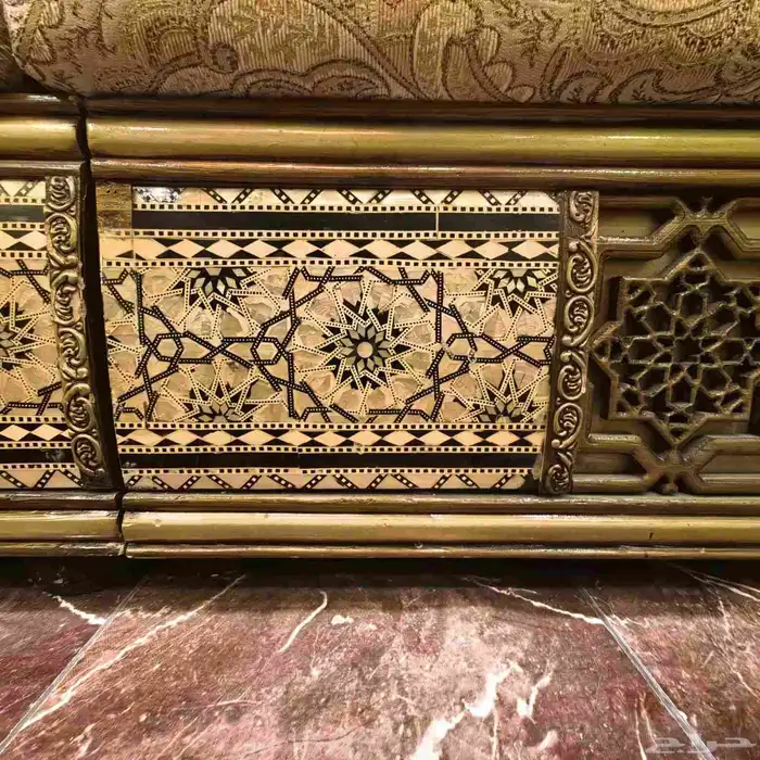 طقم كنب مغربي جديد ونظيف جدا فخم جدا.. سعره الأصلي 7 الاف 3