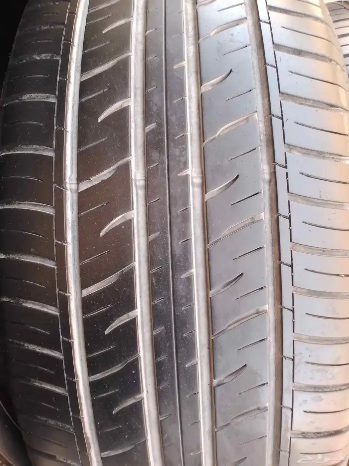 كفرات دنلوب لكزس مقاس 275 50 21 1