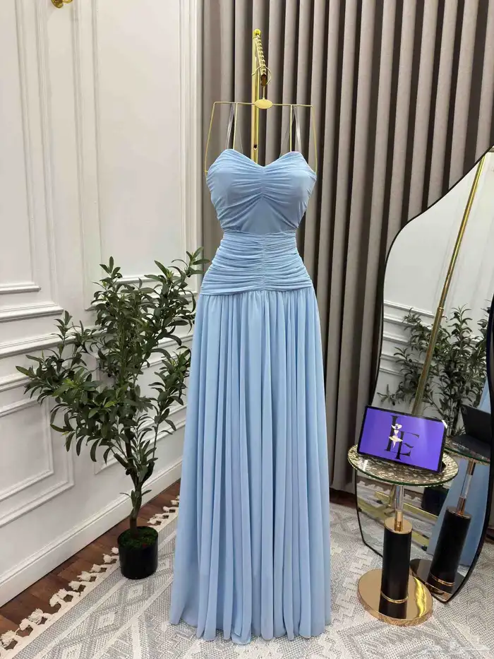 فساتين فخمة بتصاميم أنيقة وجودة عالية  تناسب المناسبات 42