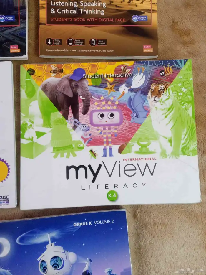 كتب لغة انجليزية جديدة 10 ريال ل الكتاب 4