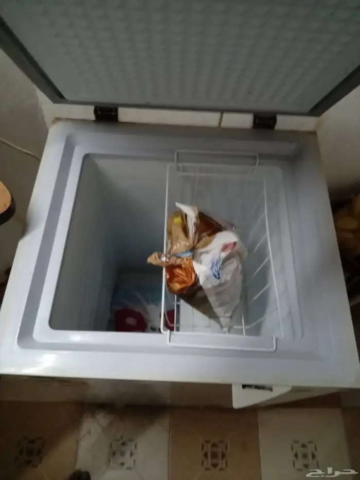 ثلاجة للبيع استخدام سنه جديده للتواصل رقم الجوال 0