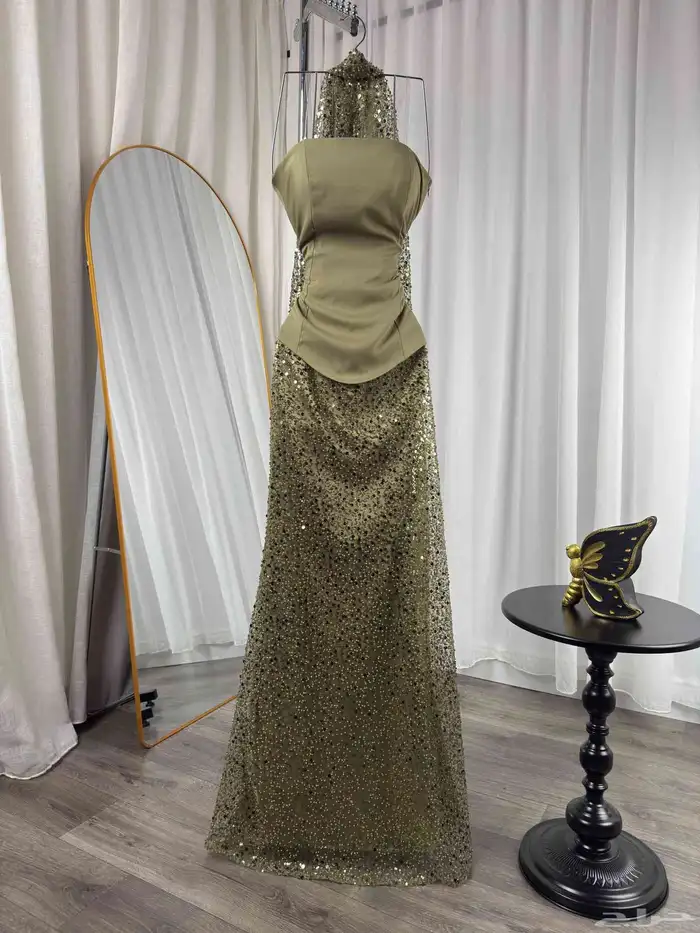 فساتين فخمة بتصاميم أنيقة وجودة عالية  تناسب المناسبات 31