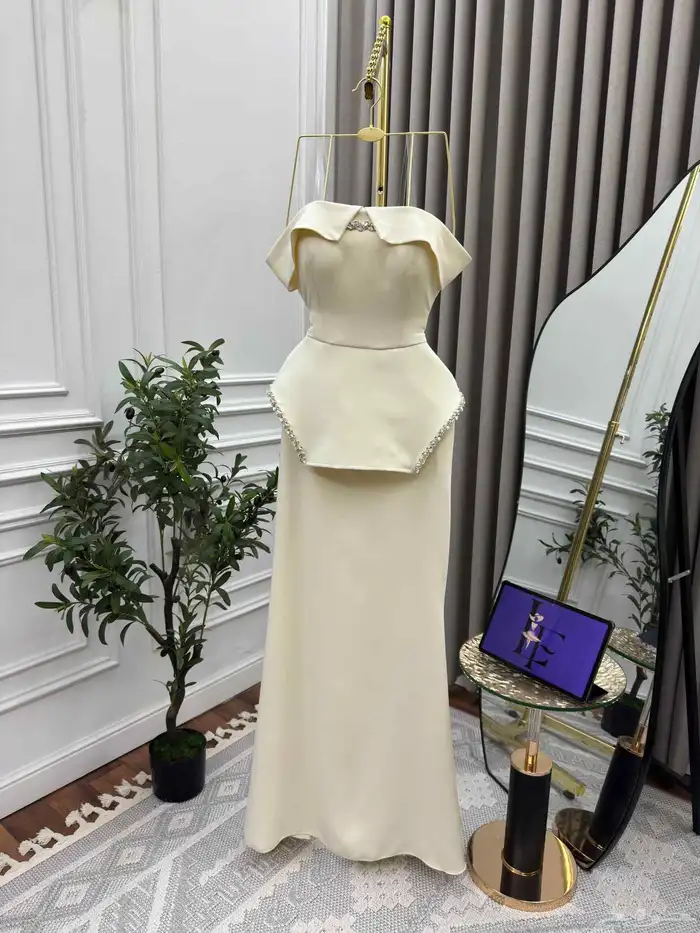 فساتين فخمة بتصاميم أنيقة وجودة عالية  تناسب المناسبات 45