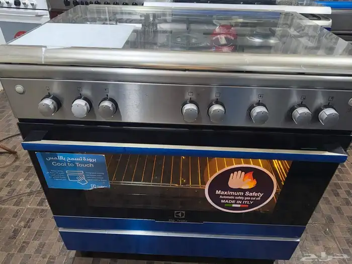 5 burner gas stove original italian good conditions 0