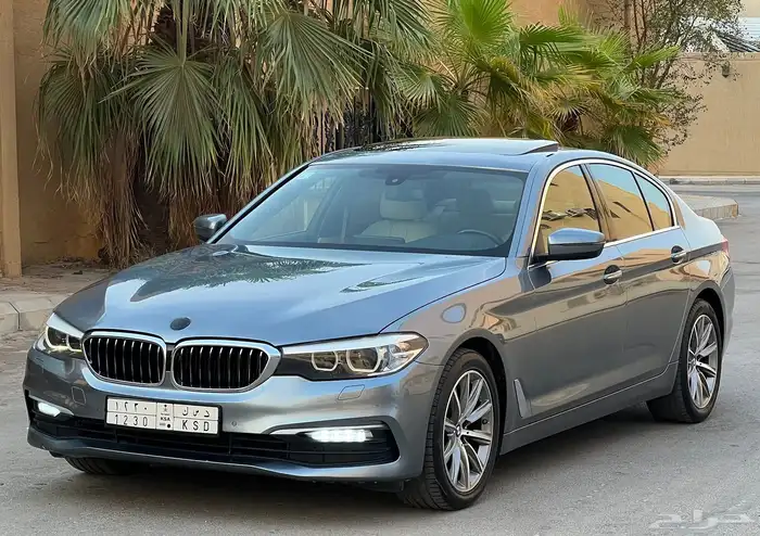 بي ام دبليو 520i 2018 (بحالة ممتازة) 0