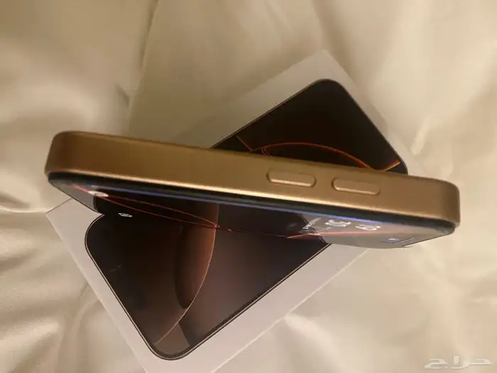 ايفون 16 برو ماكس مين أصغر جوال بالعالم 1