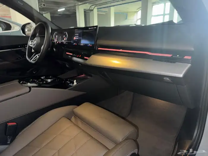 بي ام دبليو 520i M kit - 2024 في جده 7