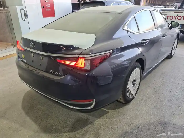 لكزس ES 250 ستاندر 15