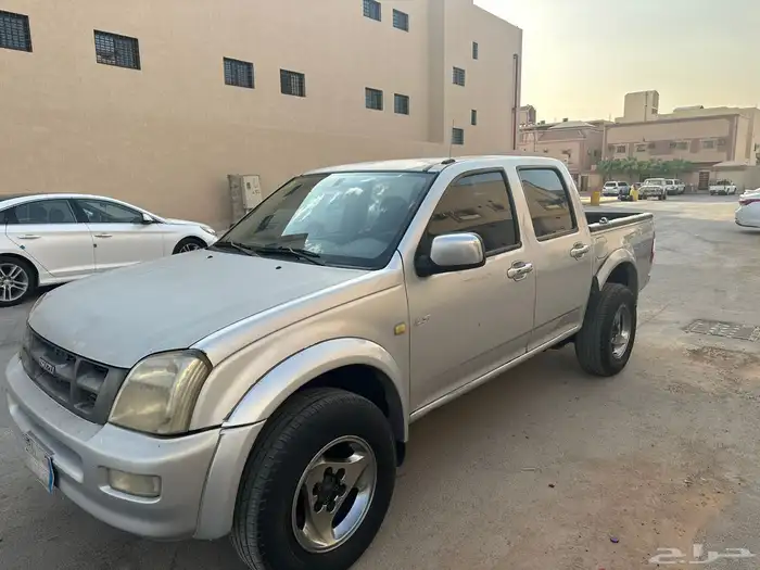 وانيت ايسوزو2004 0