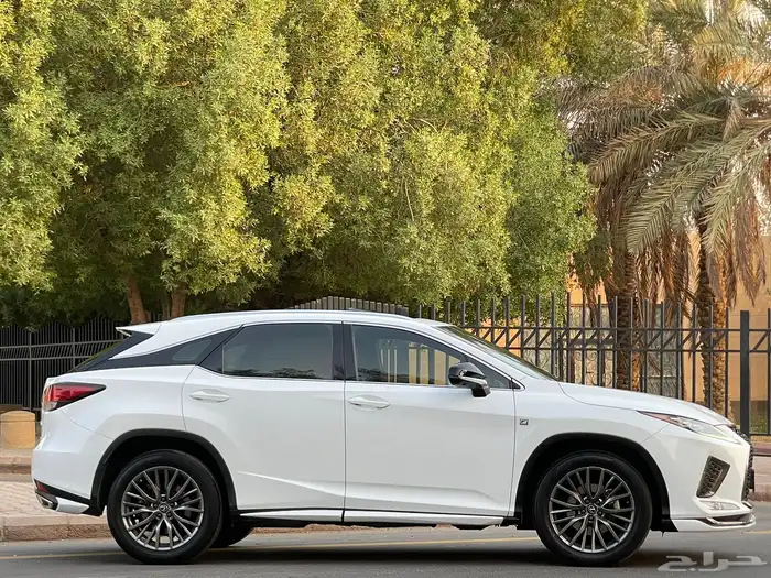لكزس RX350 2021 فل اف سبورت ممشى 40 الف 13