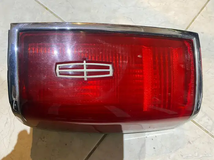 اسطب لنكون وعاكس خلفي لنكون 1