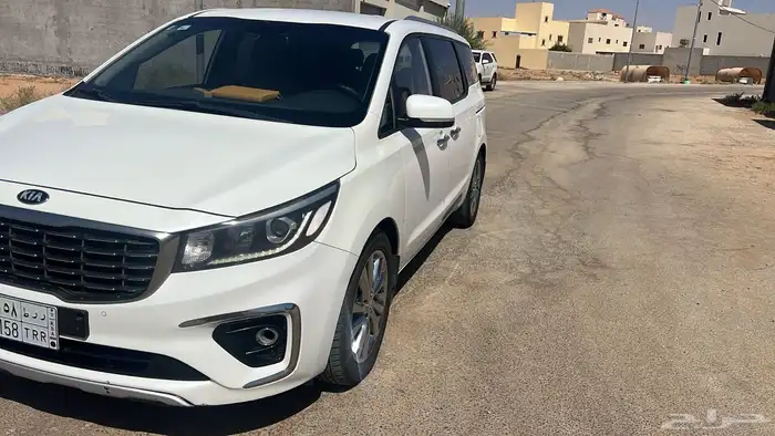 كيا كرنفال 2019 أبيض ديزل 1