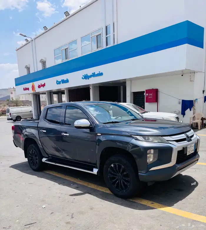 للبيع مستوبيشي ونيت ميدل 2020 1