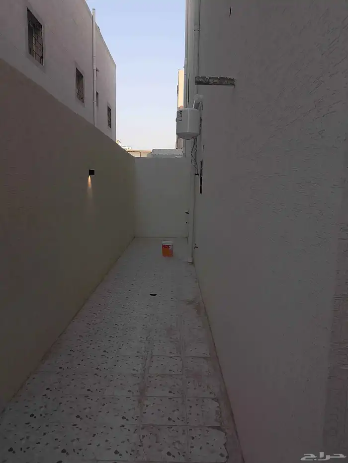 للبيع شقق ارضيه وعلوية دوبلكس بالدمام حي بدر جديده 8