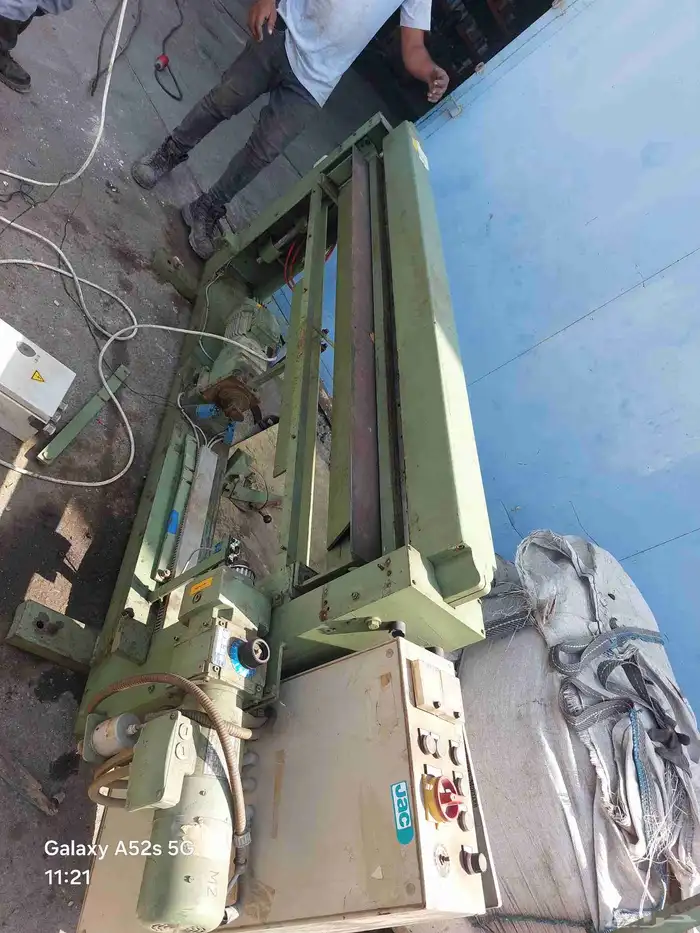 ماكينة قص ورق ألمانية الصنع 0