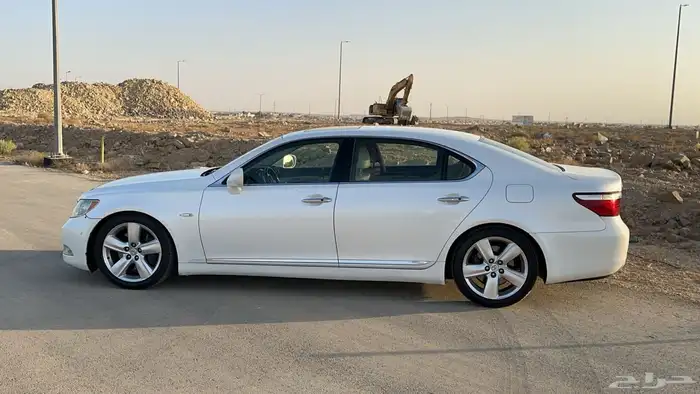 لكزس LS460 L سعودي عبدالطيف جميل 1