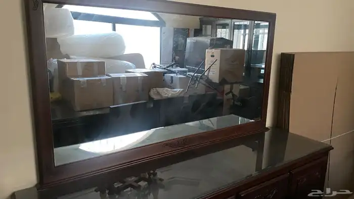 ديكور تلفزيون و بوفيه مع ادراج مع مرايه و طاولة دائريه 2