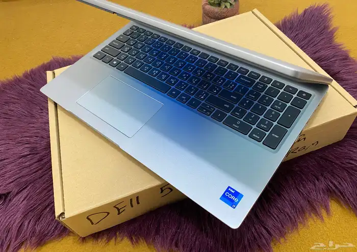 لابتوب Dell شاشه لمس i7 الجيل 11 مقاس 15.6 نفس الجديد 19