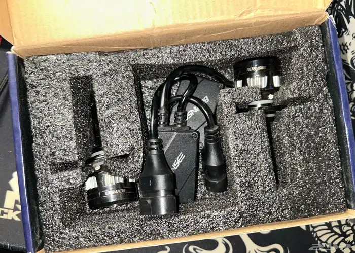 للبيع طقم لمبات LED أصلية من Bevinsee   إصدار V45 Serie 1