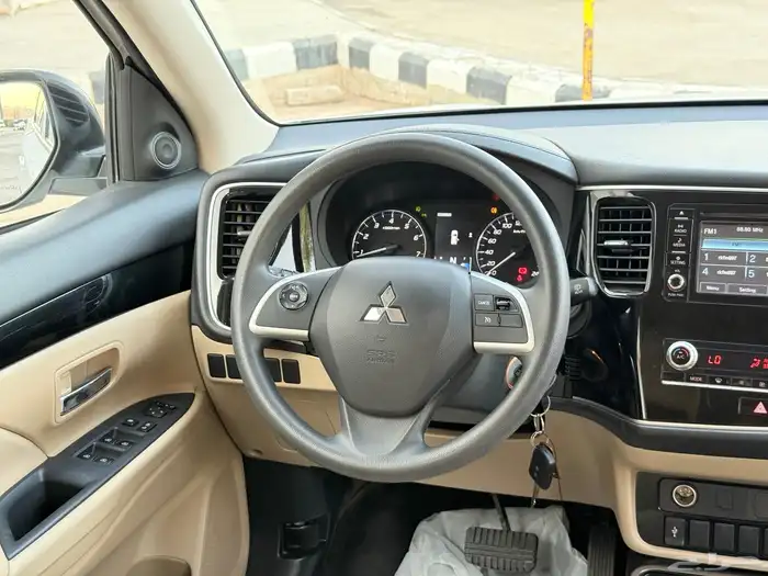 اوتلاندر موديل 2020 بحالة الوكالة شرط 29