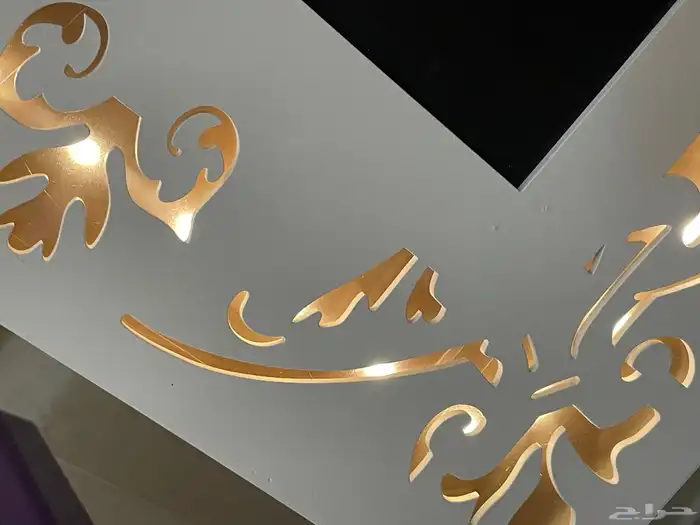 شاشات عرض 4