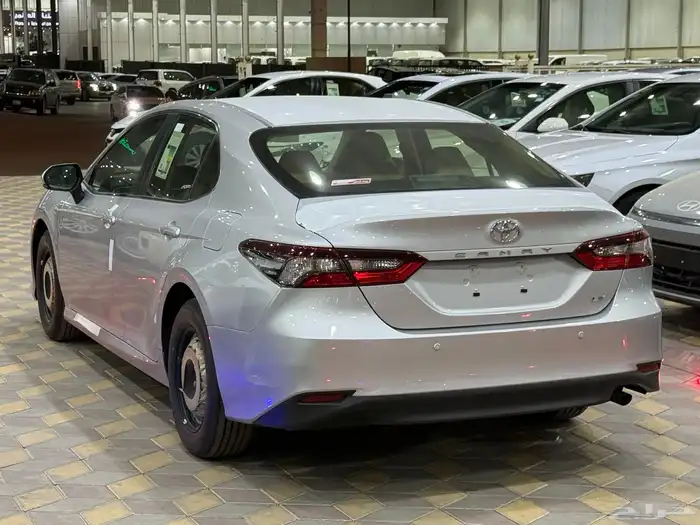 تويوتا كامري 2022 اصفار و بطاقة جمركية 3