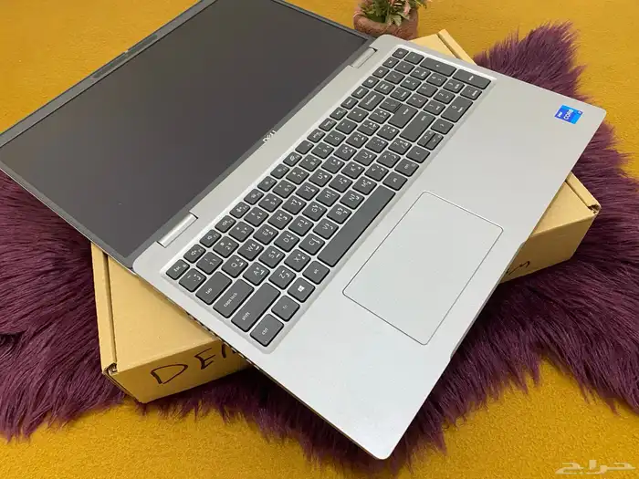 لابتوب Dell شاشه لمس i7 الجيل 11 مقاس 15.6 نفس الجديد 6