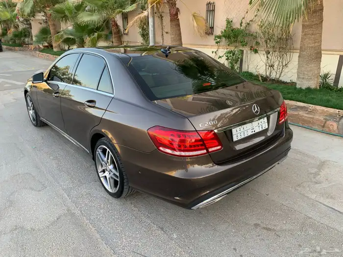 مرسيدس E200 فل كامل 2014 بحاله الوكاله 8