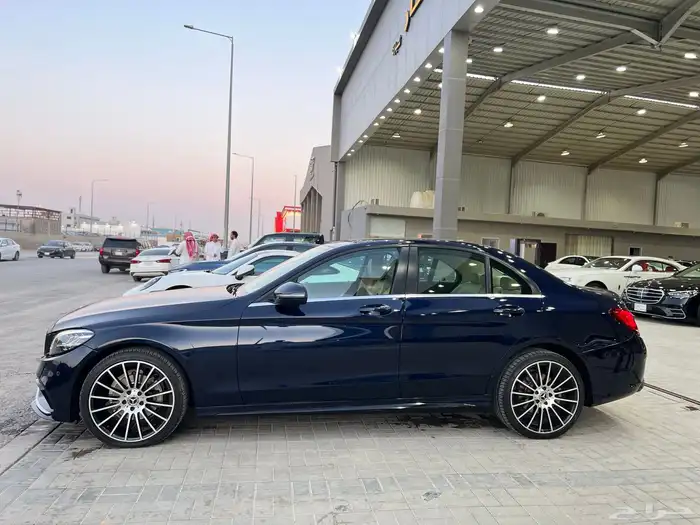 مرسيدس C200 موديل 2020 3