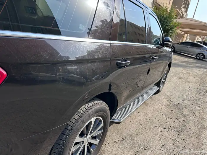 اكسبديشن 2021 xlt 8