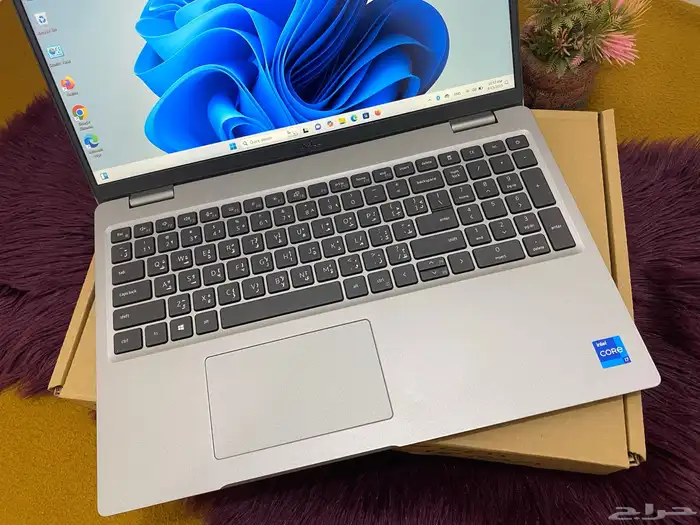 لابتوب Dell شاشه لمس i7 الجيل 11 مقاس 15.6 نفس الجديد 21