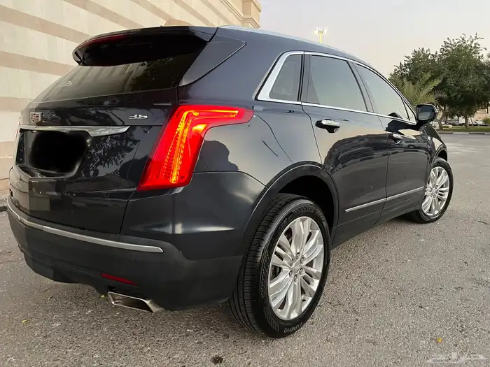 كاديلاك ( SXT5 ) الموديل 2019 فل كامل صيانات وكاله 59