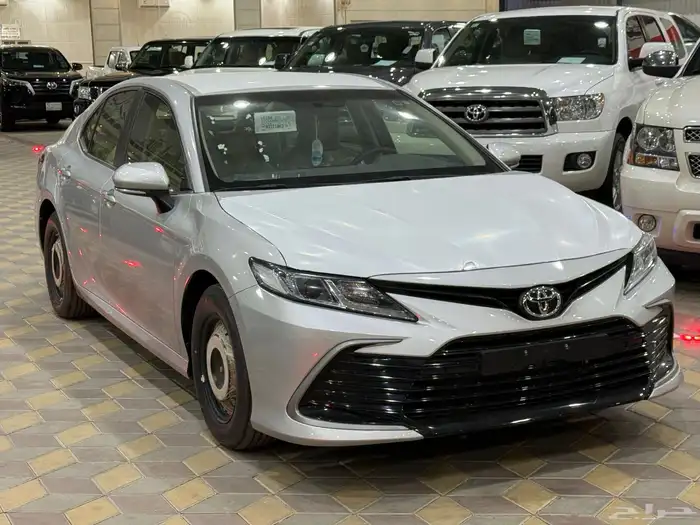 تويوتا كامري 2022 اصفار و بطاقة جمركية 1