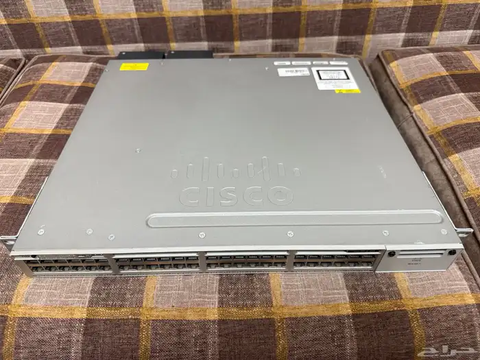 Cisco switch 3850 48 port UPOE 0
