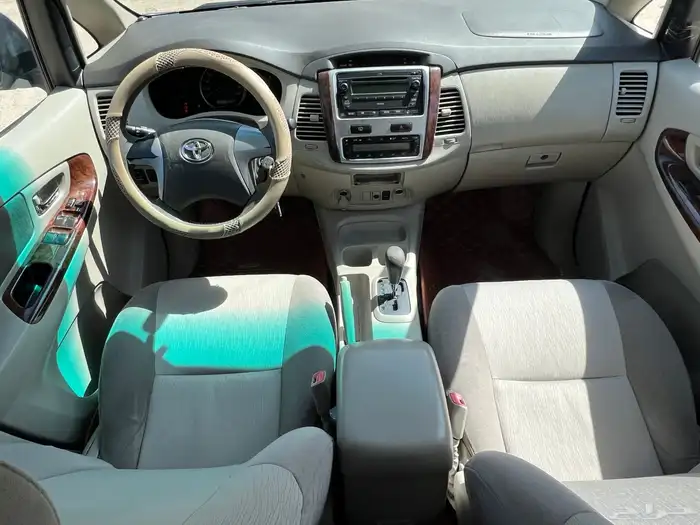 تويوتا انوفا 2012 9