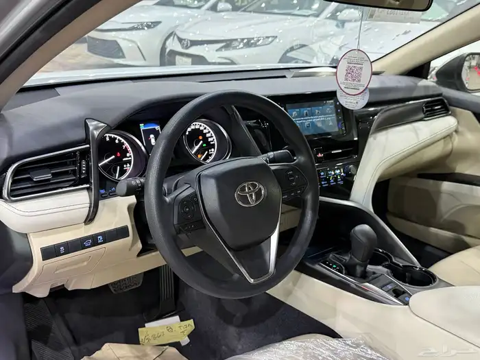 تويوتا كامري 2022 اصفار و بطاقة جمركية 4