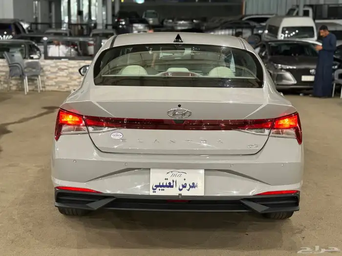 للبيع هيونداي النترا موديل 2023 سمارت مكينه 2.0 7
