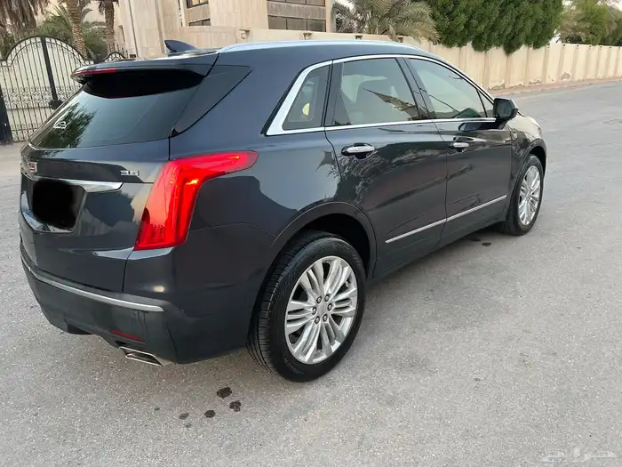 كاديلاك ( SXT5 ) الموديل 2019 فل كامل صيانات وكاله 6