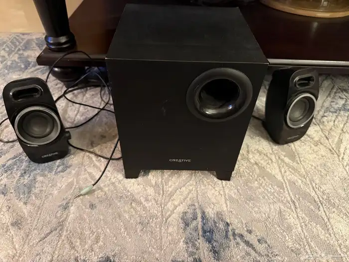 للبيع سبيكر سماعات مكبر صوت   مخرج الصوت وكز 1