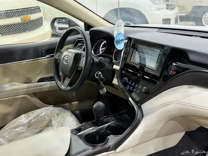 تويوتا كامري 2022 اصفار و بطاقة جمركية 11