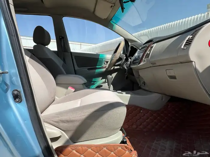 تويوتا انوفا 2012 8