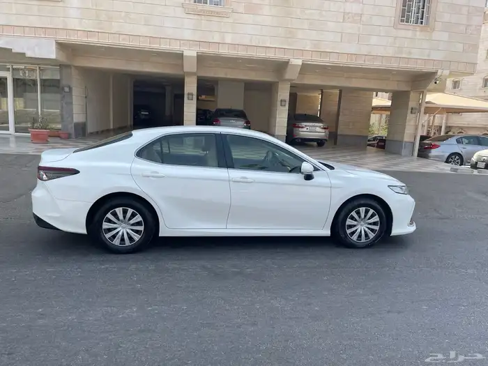 كامري LE 2021 بنزين 26