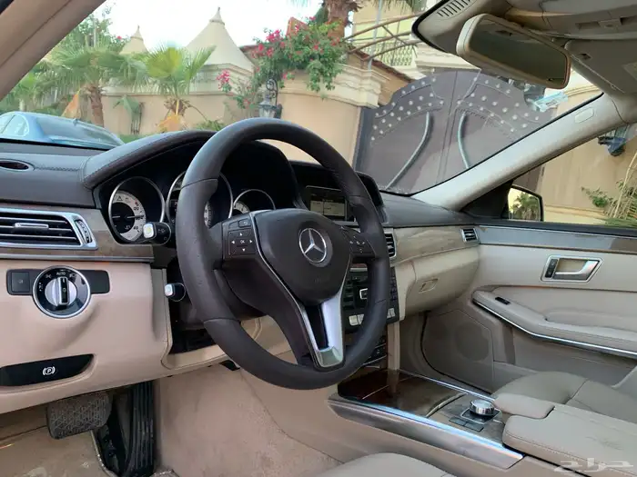 مرسيدس E200 فل كامل 2014 بحاله الوكاله 9