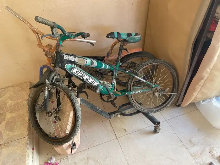سيكل للبيع و سكوتر 4