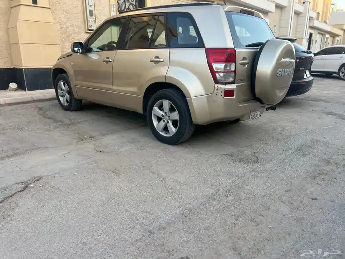 سوزوكي فيتارا 2012 1