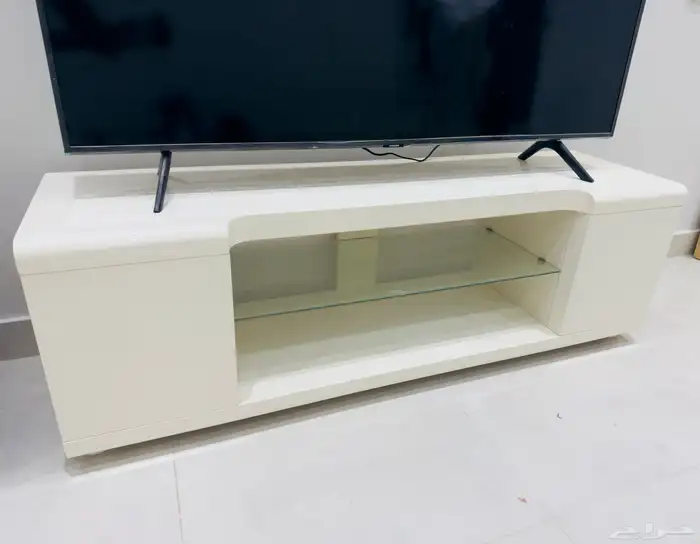 طاولة تلفزيون 1